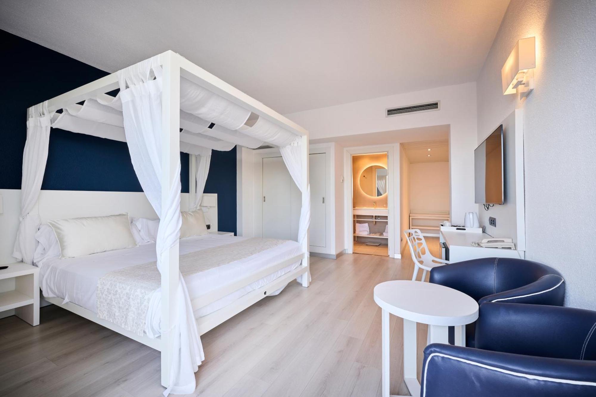Отель Catalonia Del Mar - Adults Only Кала Бона Номер фото